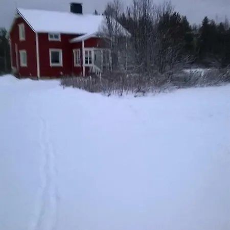 Kır Evi The House Near Arctic Circle *